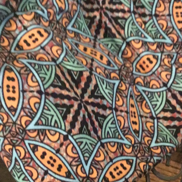 Set of 5 LulaRoe leggings - Picture 2 of 6